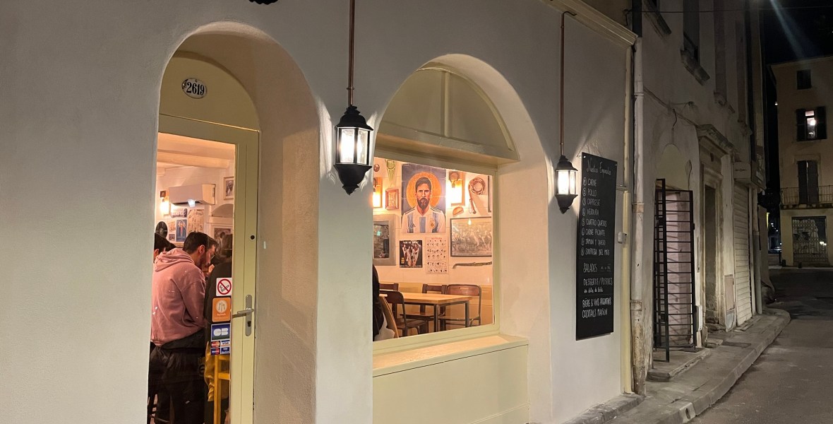 empanadas club Nimes restaurant blog